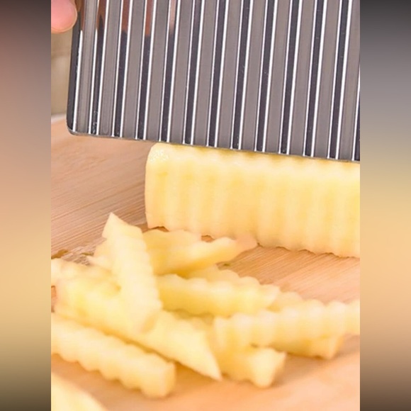 Stainless Steel French Fry Cutter Two Tone Potato Wave Cutter Waffle Cut Kitchen - Picture 5 of 13